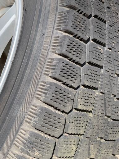 スタッドレスタイヤ　１６インチ　215/65/R16　ホイル付　４本セット　中古品