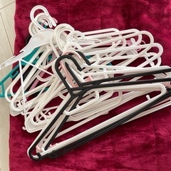 ハンガーと冬用シーツ