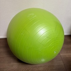 バランスボール　空気入れ付き！！の画像