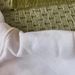 新品だけど左肩部分汚れ毛玉あり！メンズトレーナー　Mサイズの画像