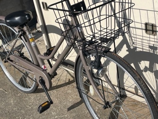 ●シティーサイクル　26インチ　(ライト、鍵付き)●茶