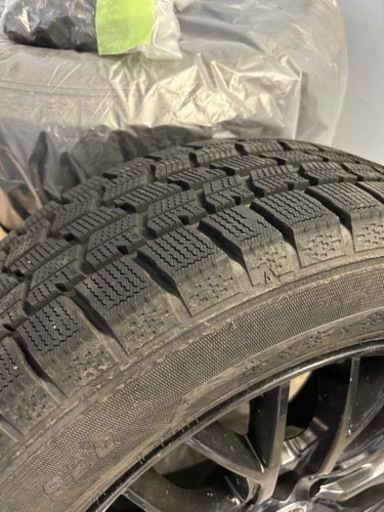 スタッドレスタイヤ195/65R16　トヨタ　ライズハイブリット