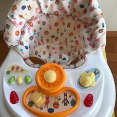 購入者決定しました　　バースデー　フタフタ歩行器の画像