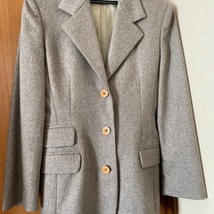 500円　茶色系　英国風　woolっぽいブレザーの画像