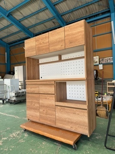決まりました☆10/29まで‼️税込19800円?食器棚☆美中古品☆幅140cm☆木目調☆上下分離可能☆