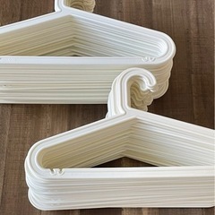 IKEA ホワイトハンガー　100本の画像