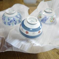 お茶碗と小皿セットの画像