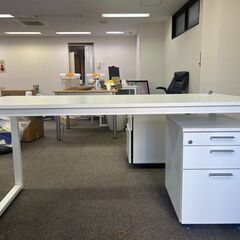 机です。(2個）の画像