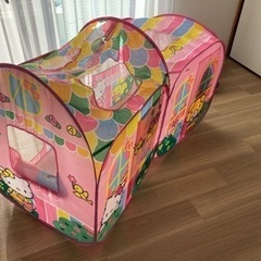 ハローキティあそびにおいでよままごとハウスの画像