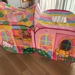 ハローキティあそびにおいでよままごとハウスの画像