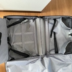 Delsey デルセー　スーツケースの画像