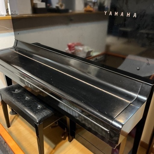 ピアノ　アップライト　黒