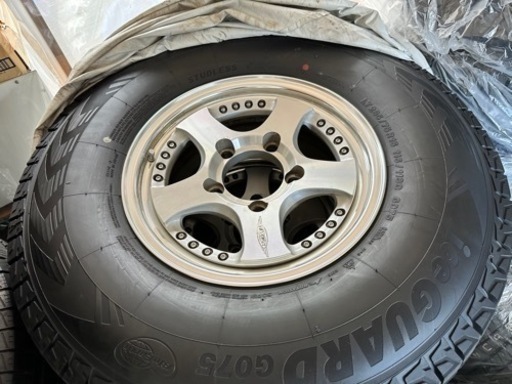 ランクル100 スタッドレスタイヤホイールセット