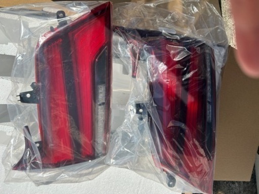 アルファード30後期　SCパッケージ　純正テールランプ　シーケンシャル　新車外し