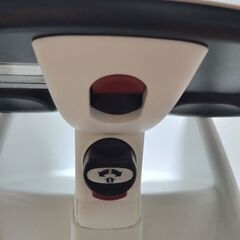 ベビービョルン　ハイチェア　BabyBjorn ベルトなし　離乳食　椅子　ベビー　の画像