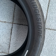 ブリヂストン　　255/40R20の画像