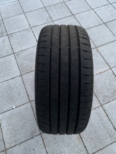 ブリヂストン　　255/40R20