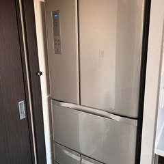 値下げしました 2012年製大容量冷蔵庫471リットル ガス充電直し済み