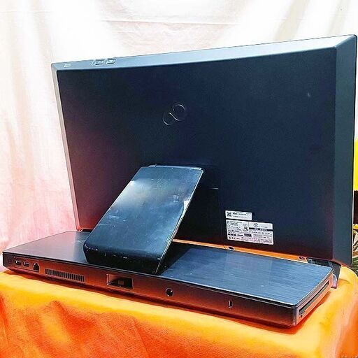 富士通 i7一体型【◆IPS液晶◆】SSD搭載 21.5型ワイド 製造番号：MA4200760