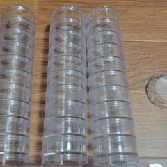 プラスチック　透明　ケース　アクセサリー台紙の画像