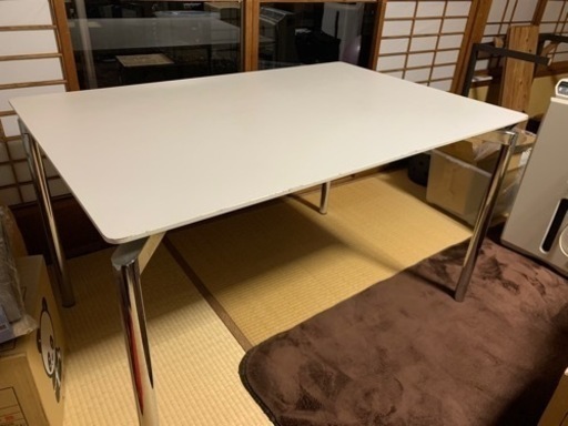 ダイニングセット　テーブルと椅子4脚　白テーブルが素敵です^ ^