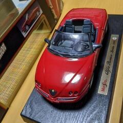アルファロメオ　　スパイダー　　１/１８スケールの画像