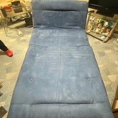 折りたたみベッドの画像