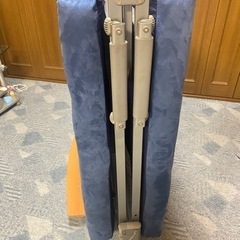 折りたたみベッドの画像