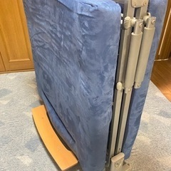 折りたたみベッドの画像