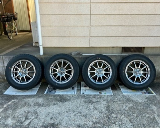 ノア 80系 スタッドレスタイヤ ワンシーズン使用品