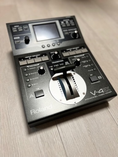 【値下げしました】 ROLAND ( ローランド ) / V-4EX　4チャンネル・ビデオミキサー