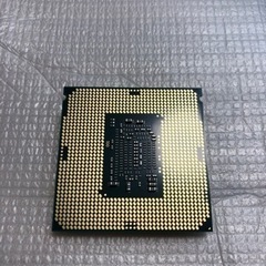 Intel Xeon E3-1240 v5  i7-6700相当　2500円の画像