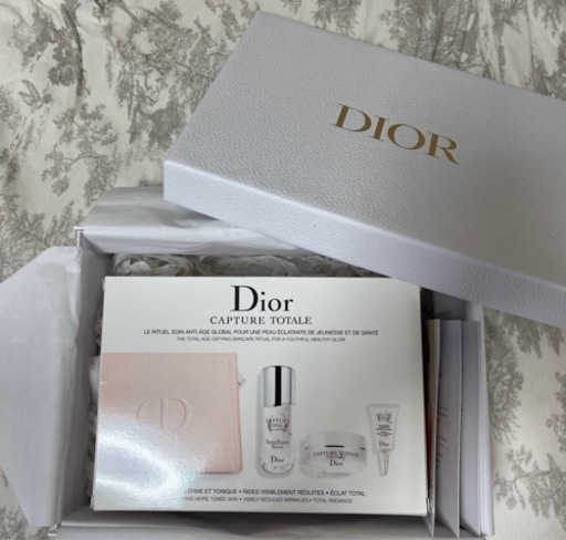 ディオール　カプチュールトータルENGYエッセンシャルコフレ