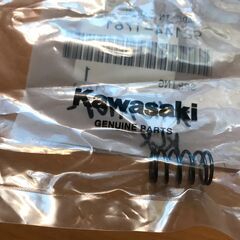 KAWASAKI純正部品　（オイルフィルター）スプリング 92144-1761の画像