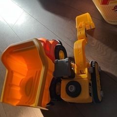 ショベルカー　ダンプカーの画像