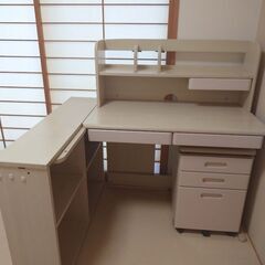 ニトリ学習机 小学生 女の子 お譲りします♬