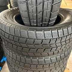 195/65/15 スタッドレスタイヤ、ほぼ新品状態、交換工賃コミコミ、アマントレーディング株式会社の画像