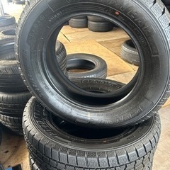 195/65/15 スタッドレスタイヤ、ほぼ新品状態、交換工賃コミコミ、アマントレーディング株式会社の画像