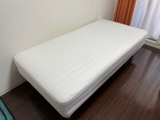 無印良品製シングルベッド2台