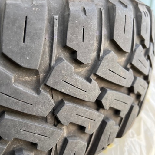 引き取り中　中古マッドタイヤ MUDSTAR 195/65/R15