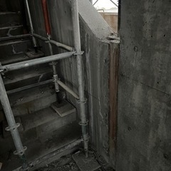 型枠解体工　　土工　　鳶の画像