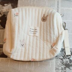 子育てバッグ　バッグインバッグ　オムツバッグ　ウサギ