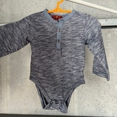 子供冬服　ロンパース6〜9mと記載ですが若干小さめ