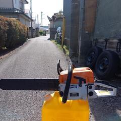 チェンソー修理or部品取りに如何でしょうか。