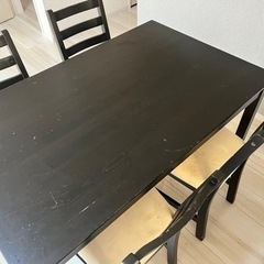 ダイニングテーブルセット　4人用