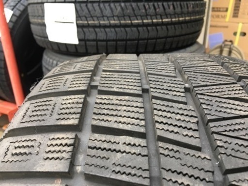 【中古】ナンカン製　スタッドレスタイヤ　255/35r18×2本のみ