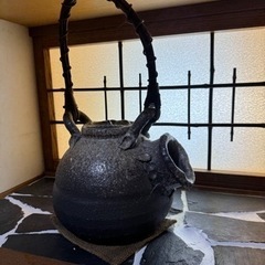 信楽焼　陶器の花瓶です　骨董　