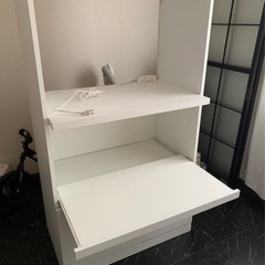 食器棚の画像