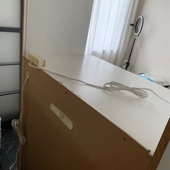 食器棚の画像