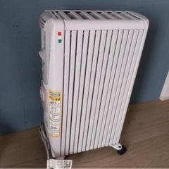 【デロンギ】オイルヒーター　空気汚さずやわらかい暖かさ　3〜8畳用